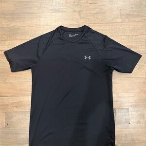 Men’s Small Under Armour Classic Black Tee